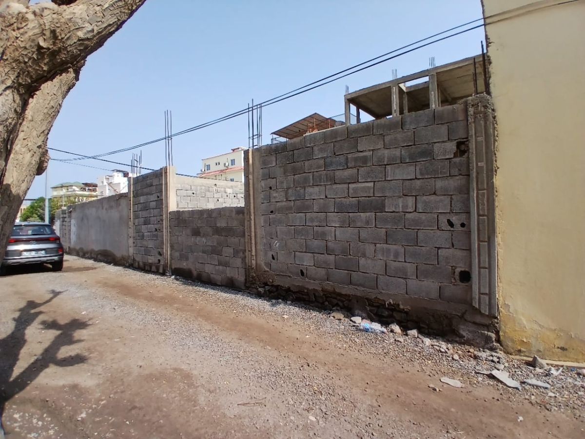 2 terrains à vendre 1 à Gabode 4 et 1 à Cité Nassib - 150m² et 201m²