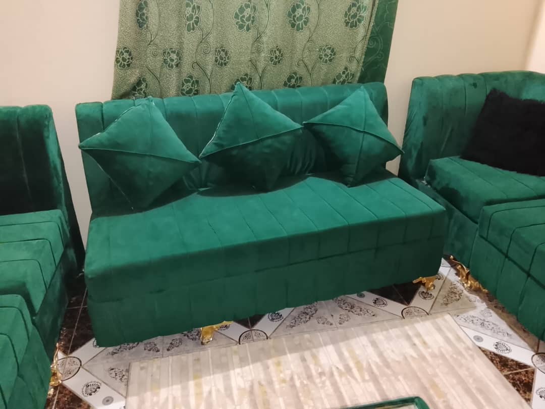 Salon velours vert émeraude complet en très bon état