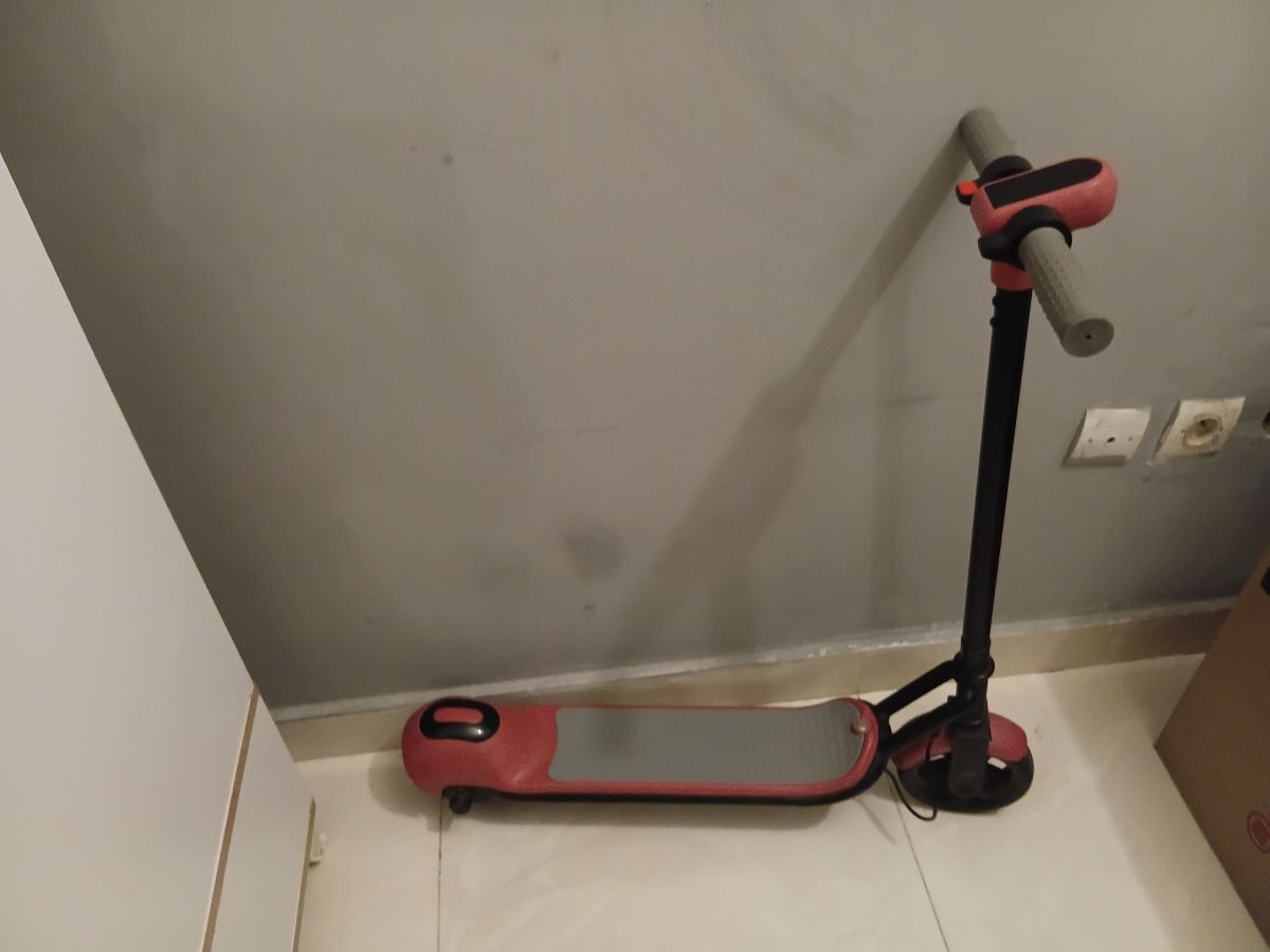Trottinette électrique enfant en très bon état