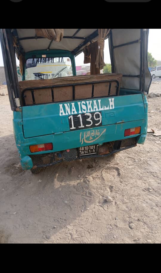 Tricycle Bajaj D101 en bon état, prêt à l\'emploi