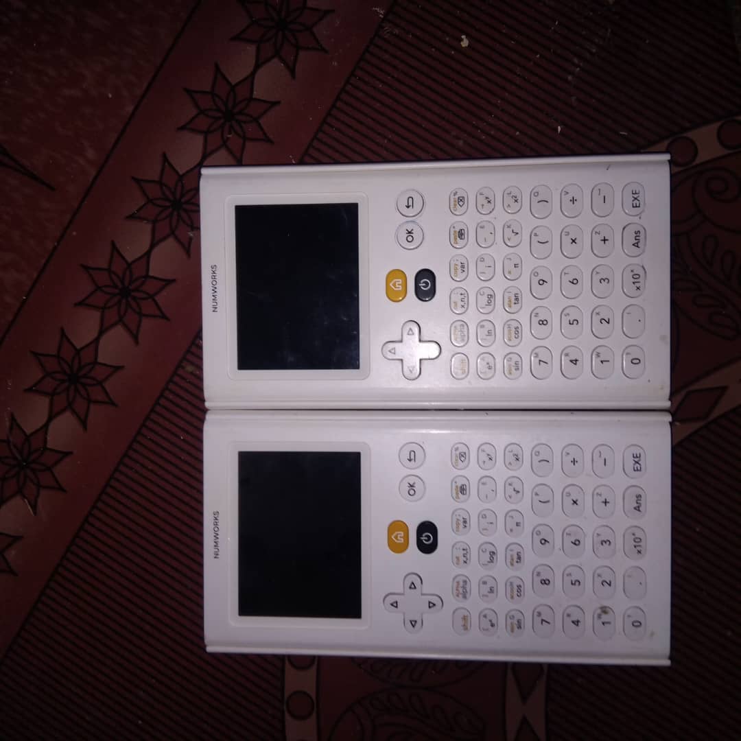 Calculatrice scientifique NumWorks comme neuve pour lycée