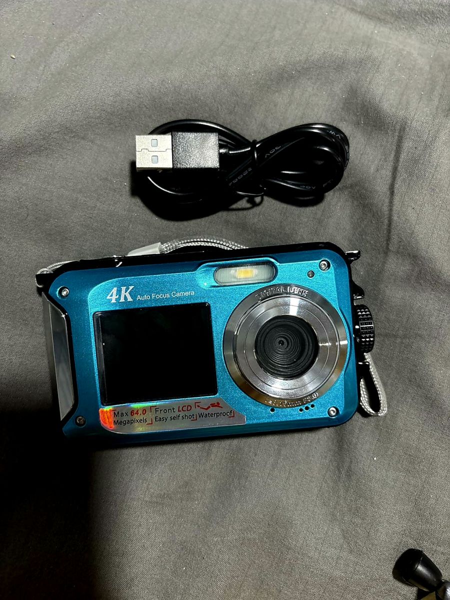Caméra sous-marine 4K neuve avec chargeur