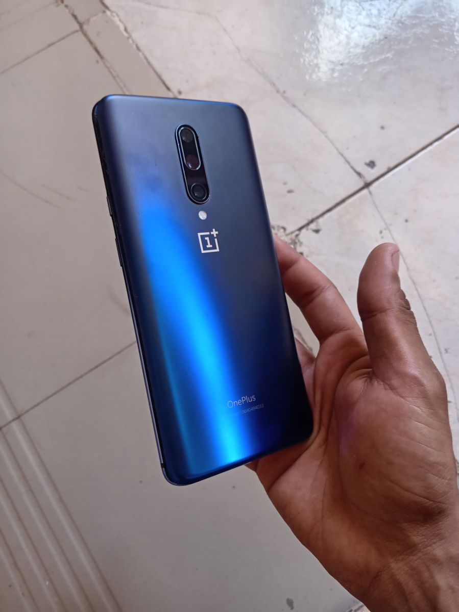 OnePlus 7 Pro écran AMOLED incurvé