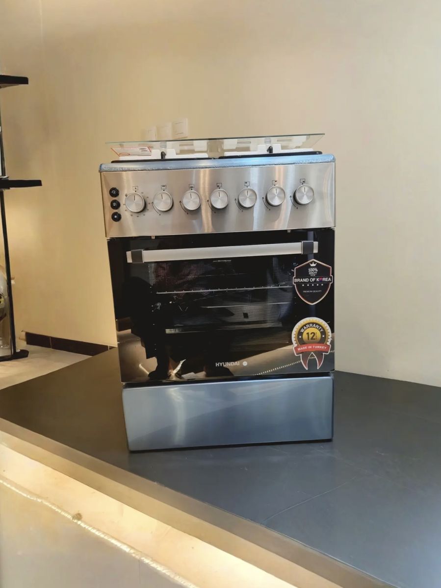 Gazinière Hyundai 4 feux avec ventilateur et lumière intégrés