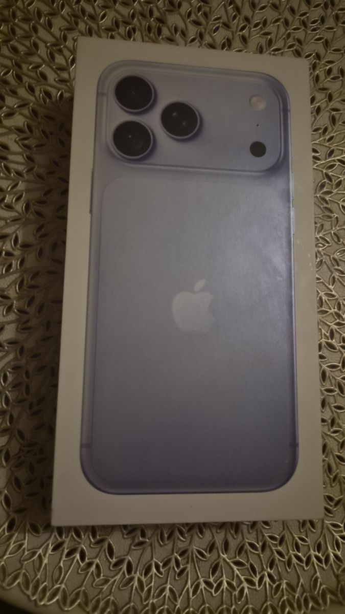 iPhone 18 Pro Max Bleu Neuf avec Coque Protection
