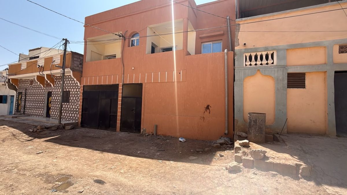 Maison moderne avec façade à Barwaqo 2