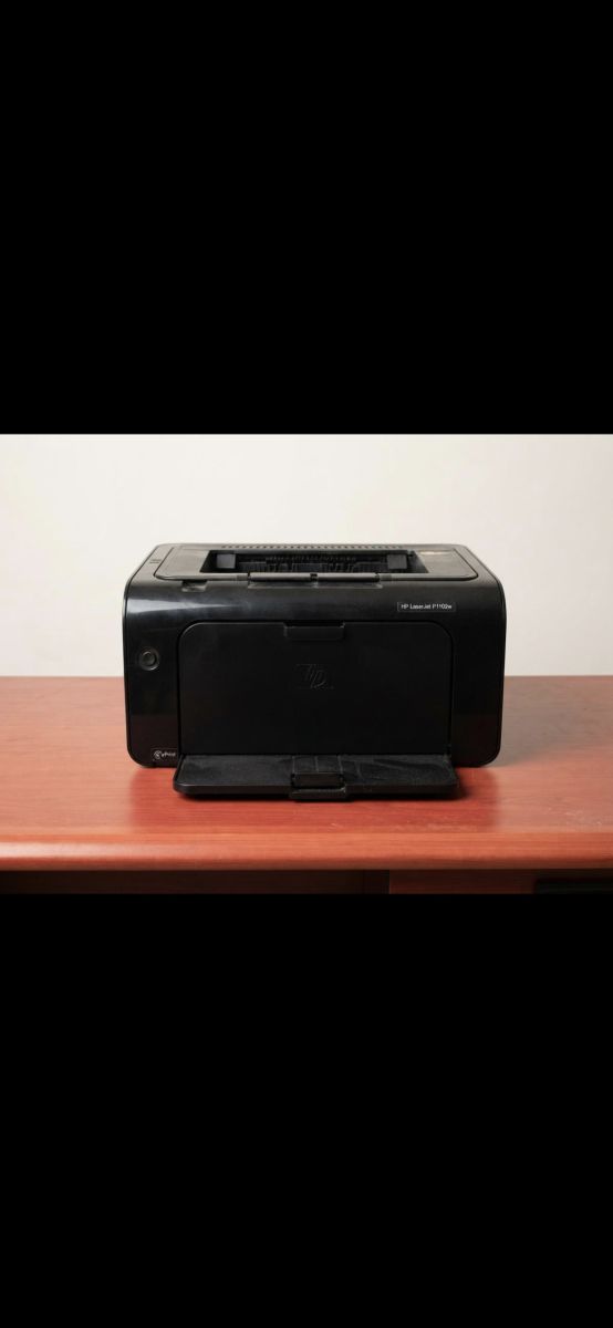 Mobilier de bureau complet avec chaise pivotante et imprimante HP Laserjet