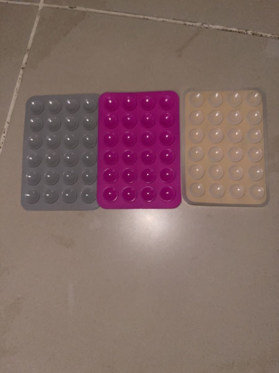 Moule à glaçons silicone souple 24 alvéoles coloris variés