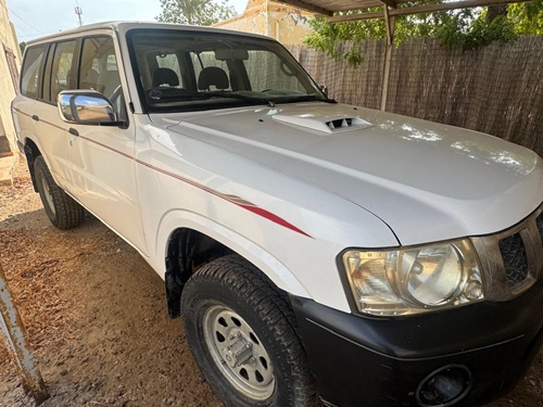 Nissan Patrol 2018 diesel 9 places en bon état