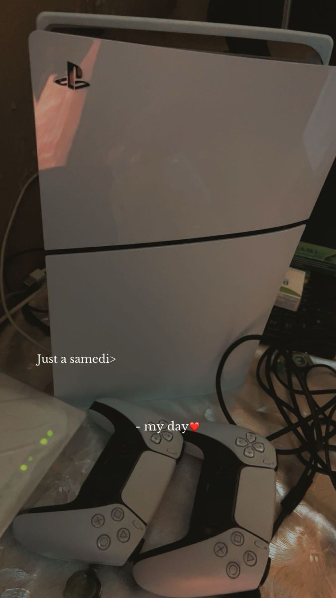 PS5 Slim neuve avec FIFA 26 et accessoires inclus