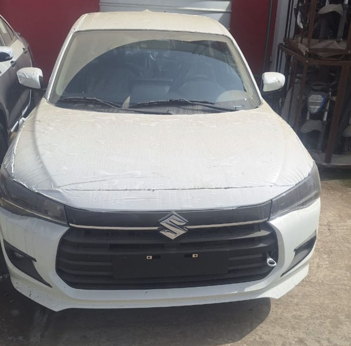 Suzuki Dzire essence 2026, automatique, état excellent