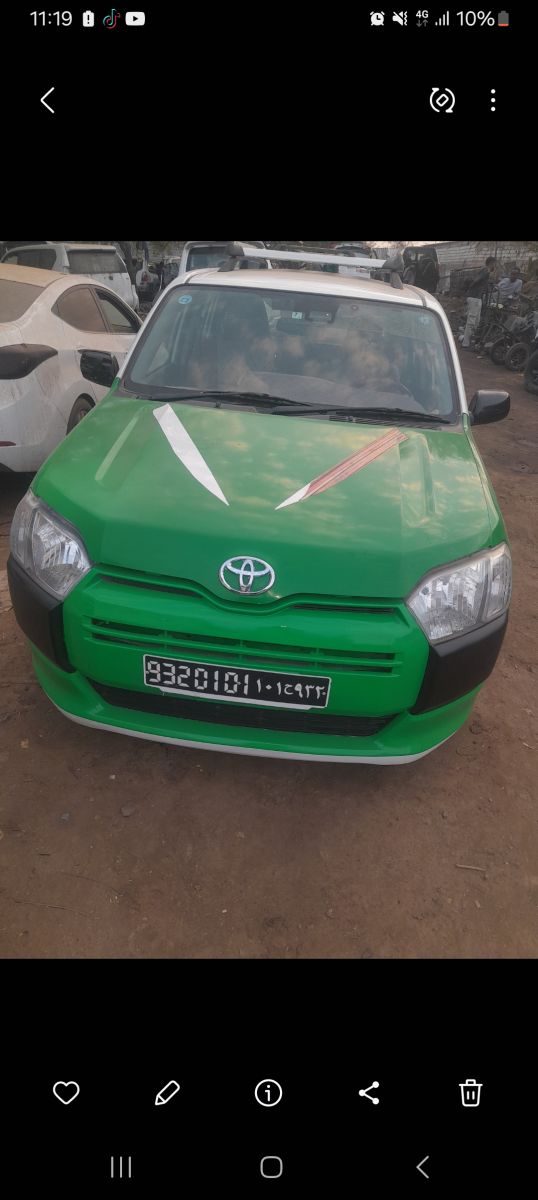 Toyota Probox Taxi 2018 essence boîte automatique excellent état