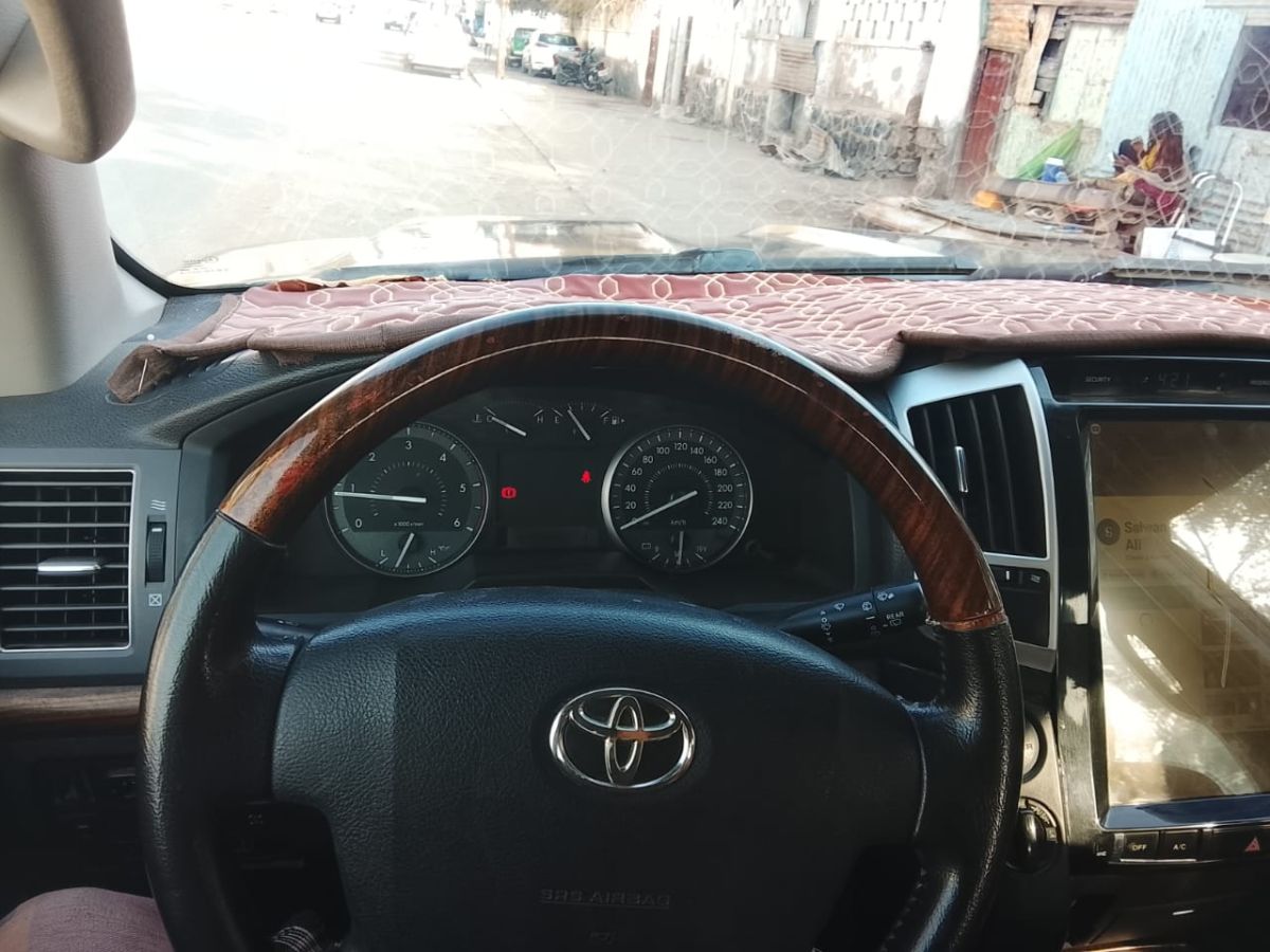 Toyota Land Cruiser V8 2017 diesel boîte manuelle marron